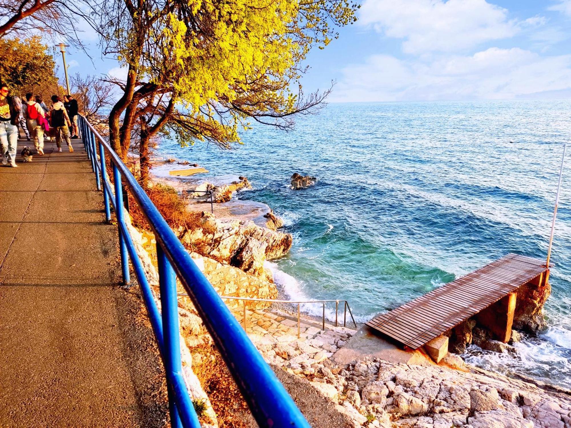 Apartman Pelcic,With Wifi And Free Parking Kostrena Oda fotoğraf